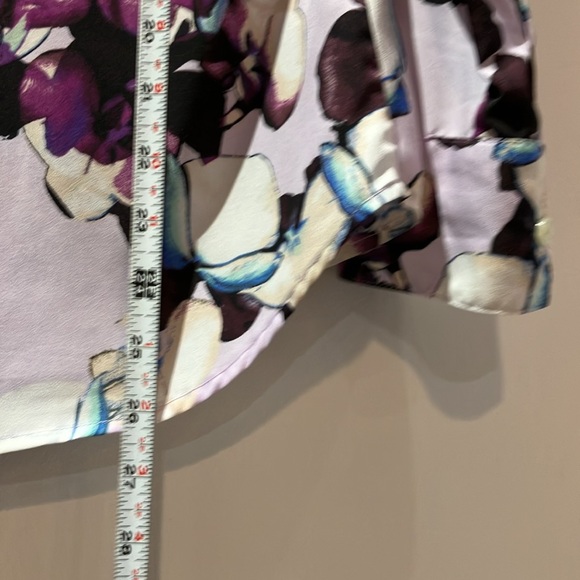 EUC Banana Republic floral button down blouse | Size XS - Picture 8 of 8